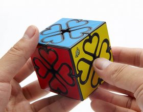 LanLan Gear Lucky Clover Heart Cube Black LanLan Gear Lucky Clover Heart Cube Black